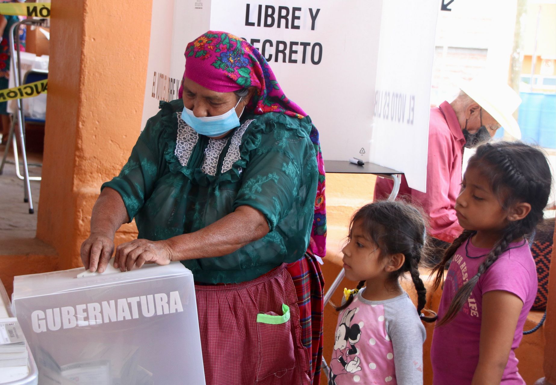 Votantes en casillas de Oaxaca, 5 de junio de 2022 (Cuartoscuro)