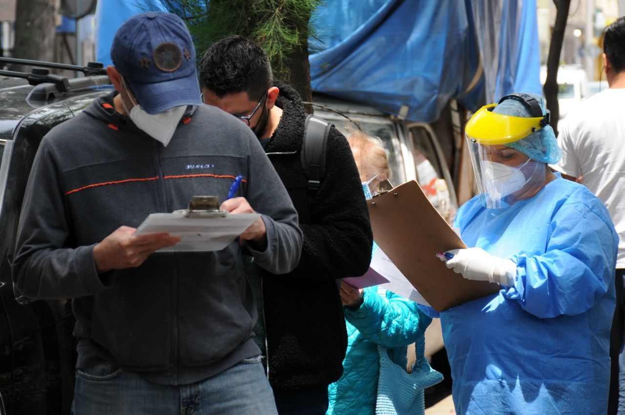 México registra 4 muertes y 5,883 contagios de COVID-19 en las últimas 24 horas.