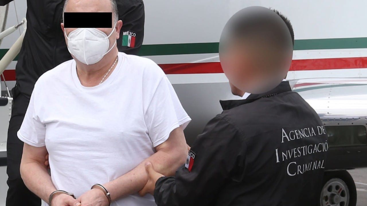 Difunden primeras imágenes de César Duarte tras ser extraditado a México (FGR)