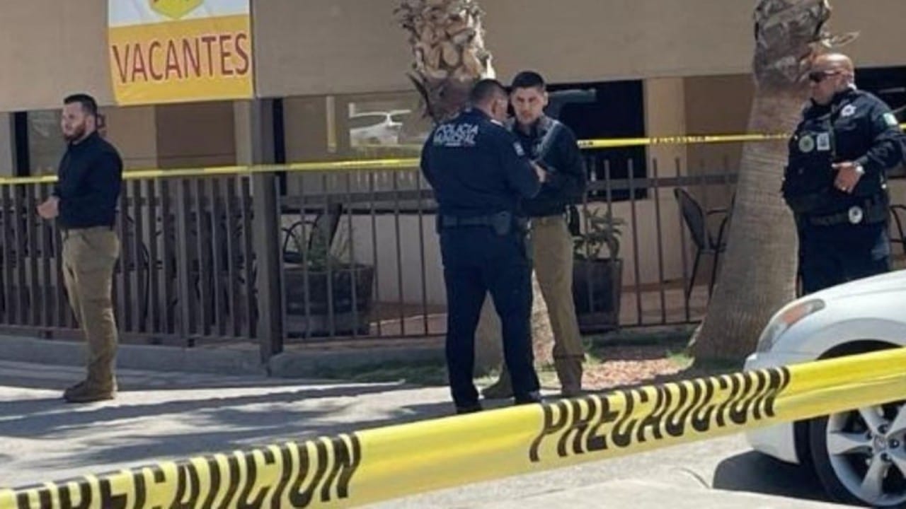 Captan asesinato de cuatro personas en restaurante de Ciudad Juárez. Fuente: Twitter @eledenmx17