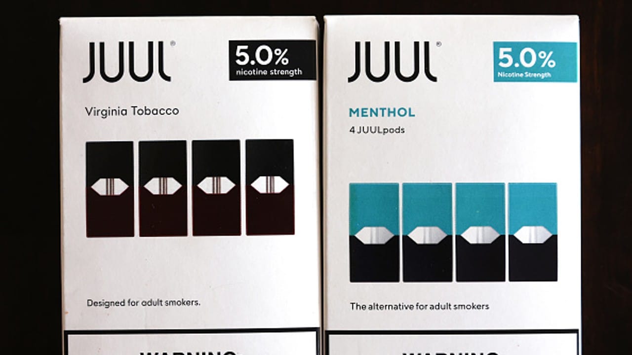 EUA suspende decisión de la FDA de sacar del mercado vapeadores Juul