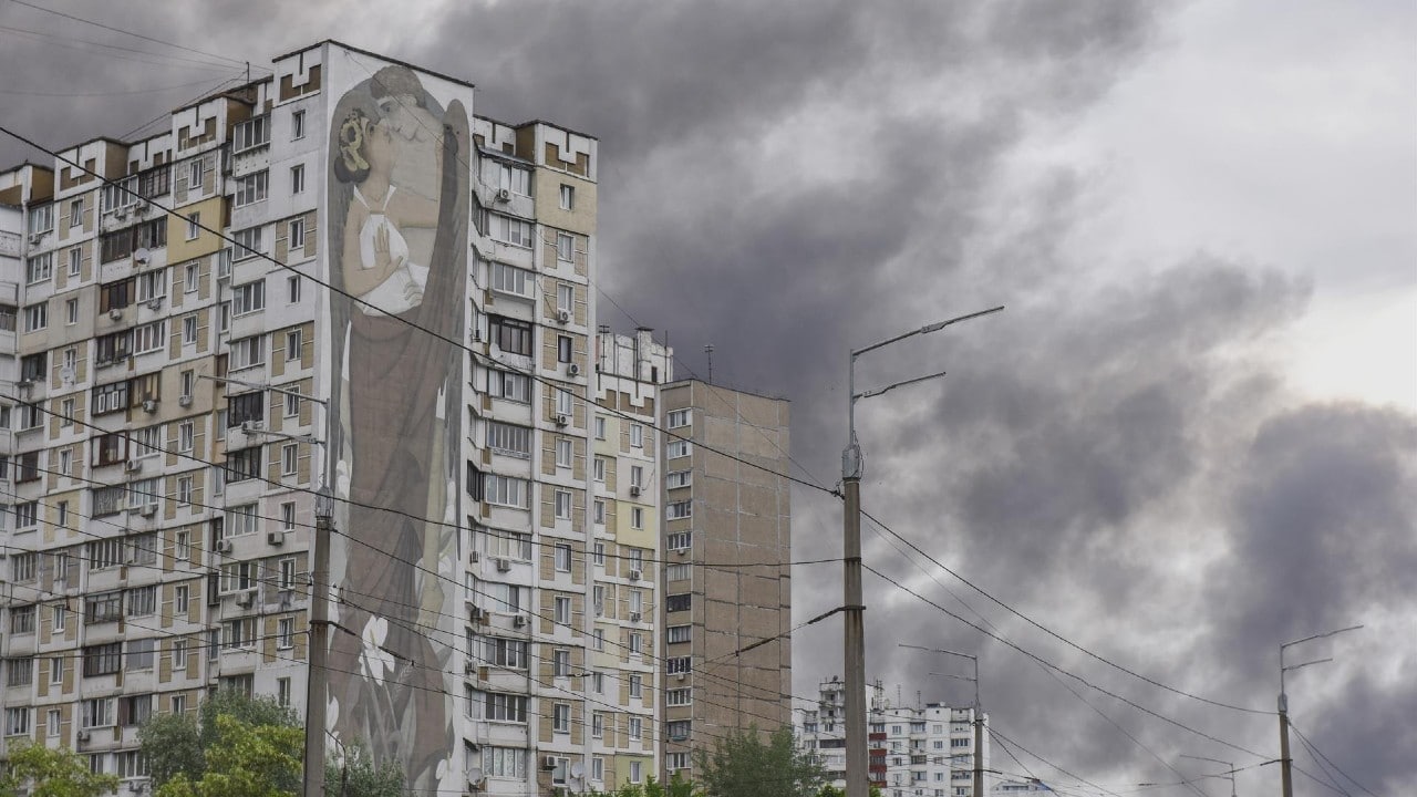 Explosión en aérea residencial en Kiev, Ucrania