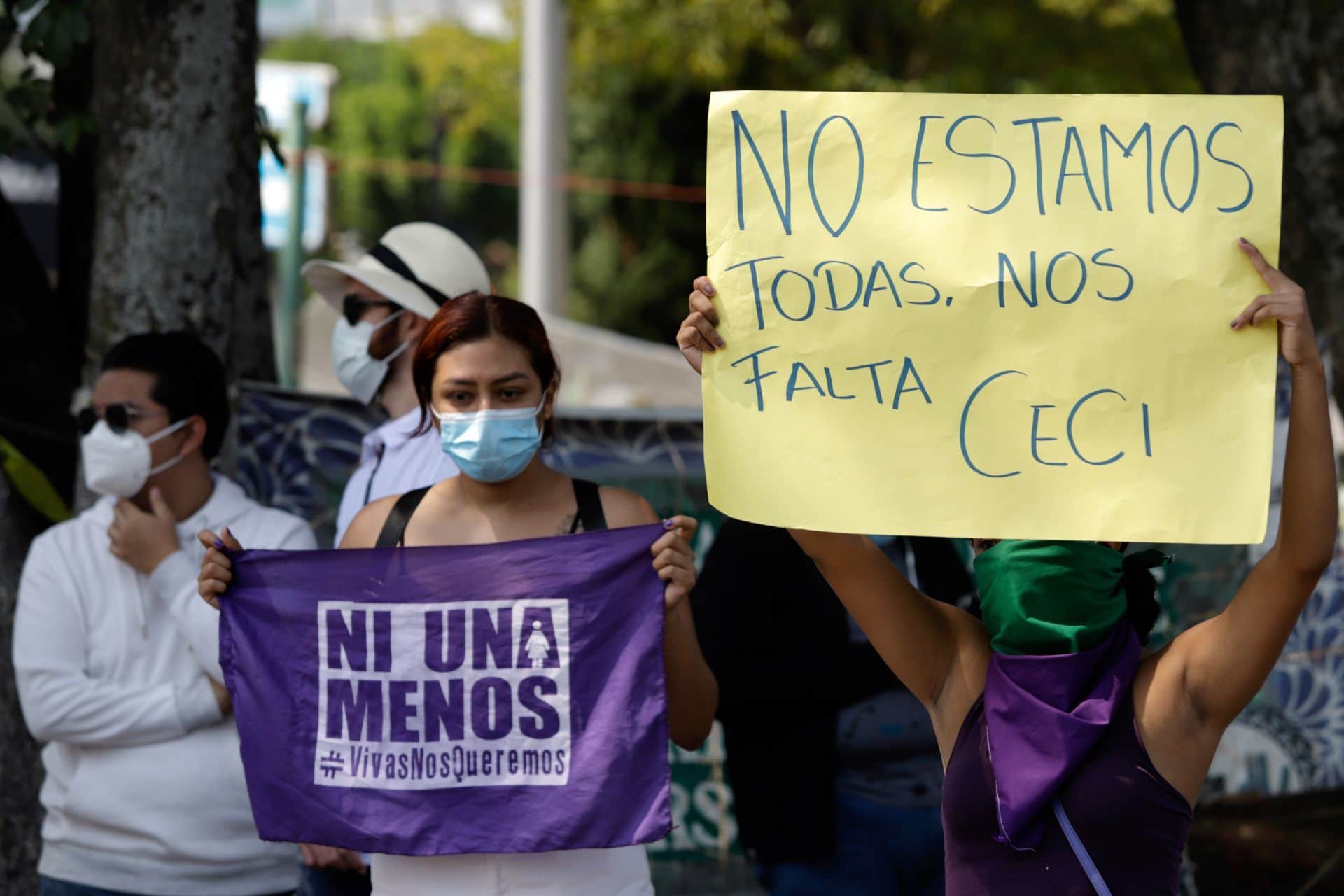 Protestan afuera de la Fiscalía de Puebla para exigir justicia en el asesinato de la activista Cecilia Monzón (Cuartoscuro)