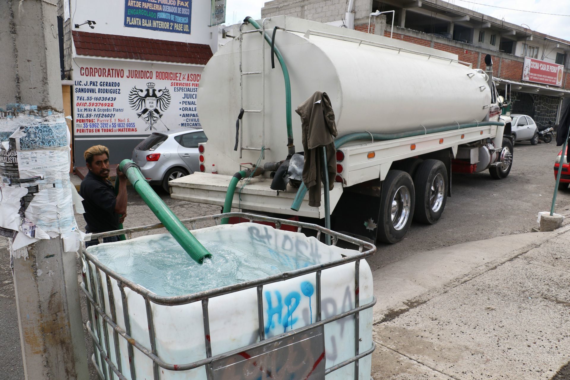 Huachicoleo de agua en Ecatepec; detectan bandas que la extraen de manera ilegal.