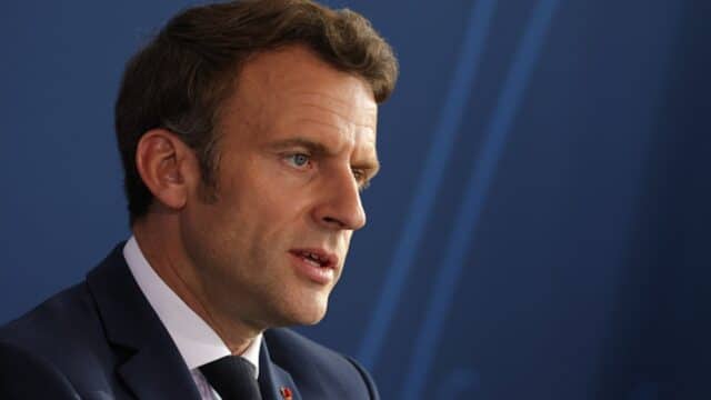 Macron sufre revés en elecciones legislativas en Francia.