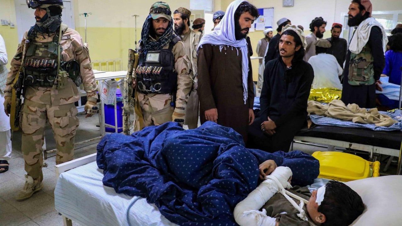 Más de mil 500 heridos por sismo en Afganistán