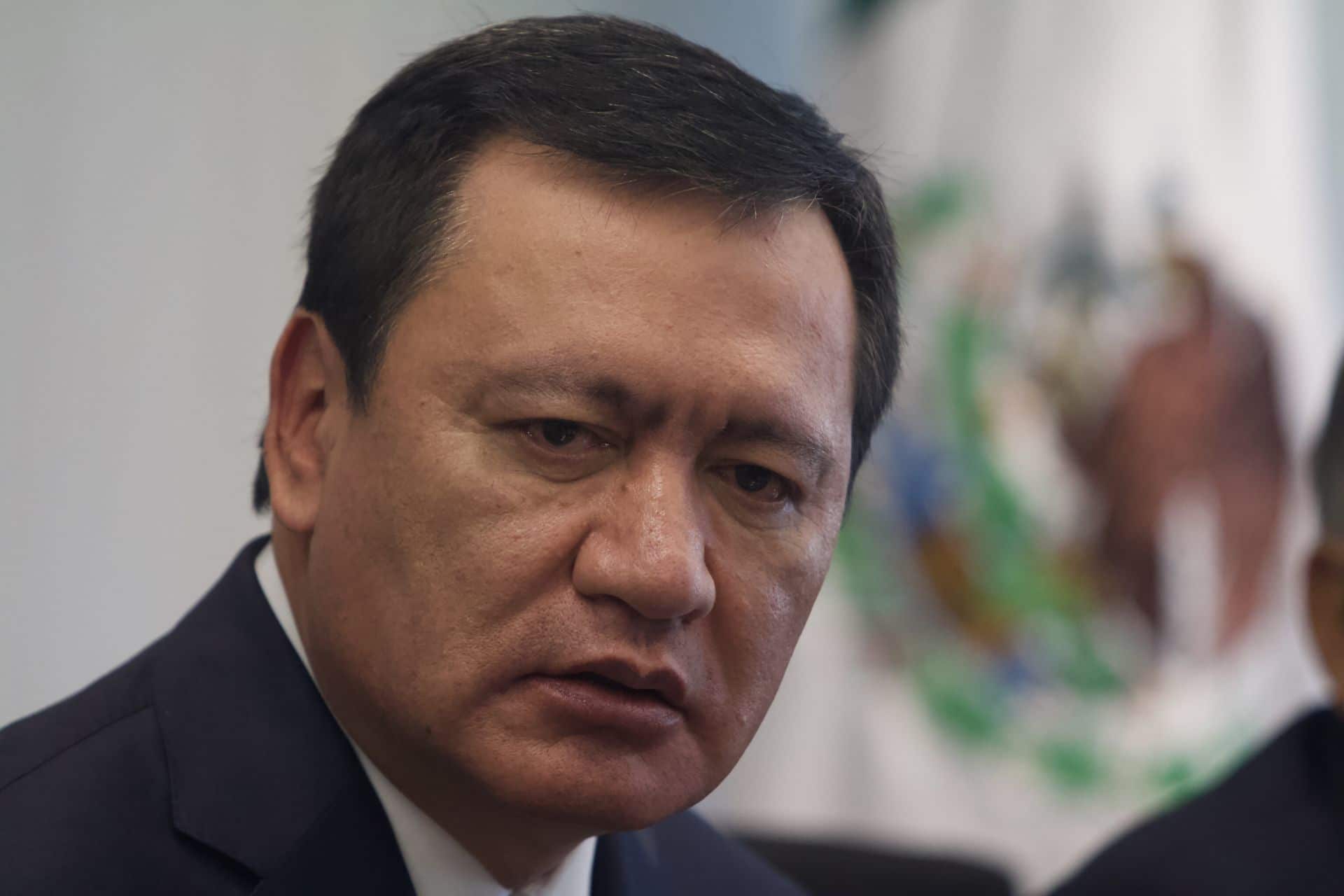Osorio Chong rechaza propuesta de 'Alito' Moreno sobre armas