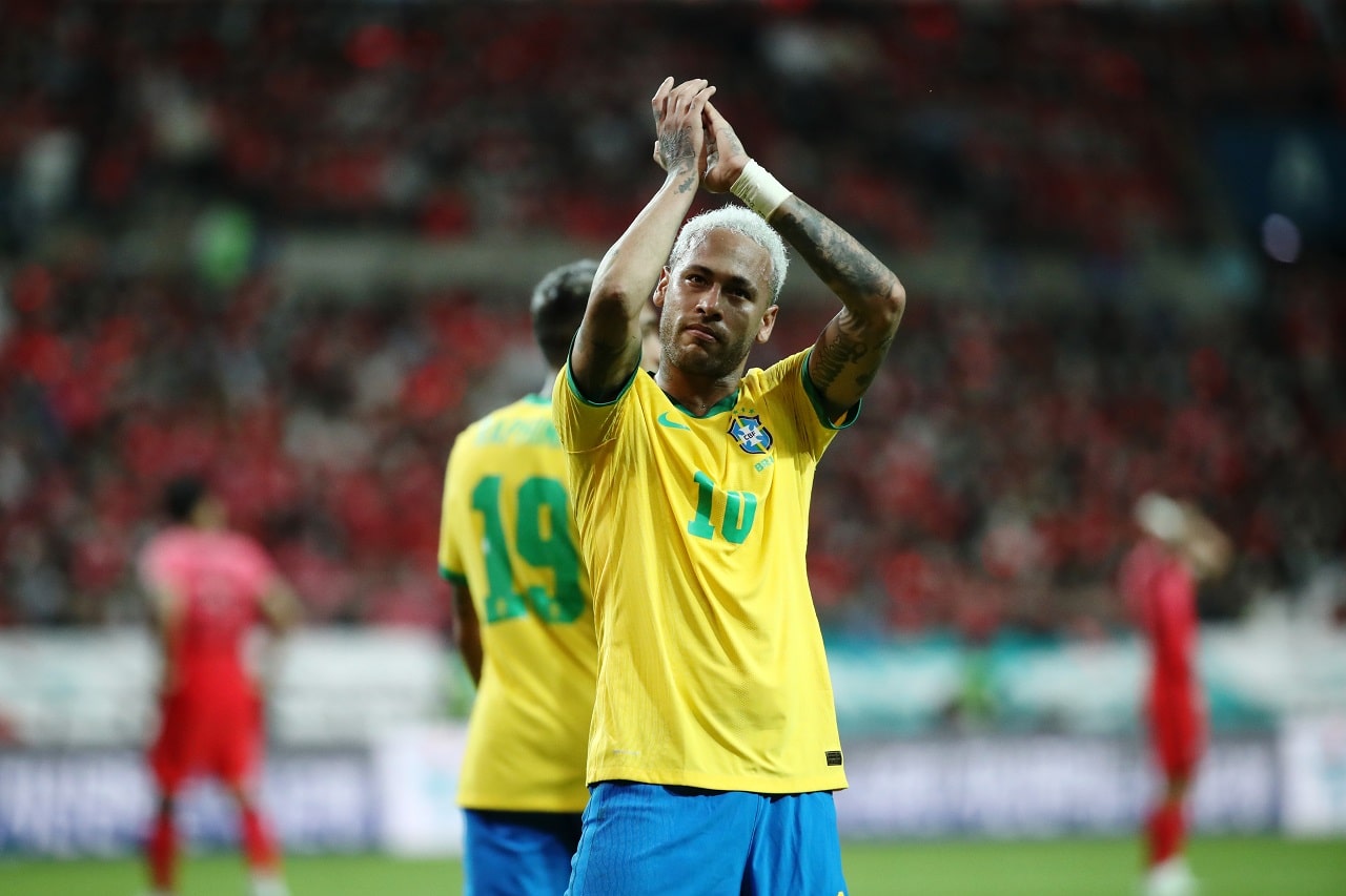Neymar agradece mensajes de seguidores tras percance en avión