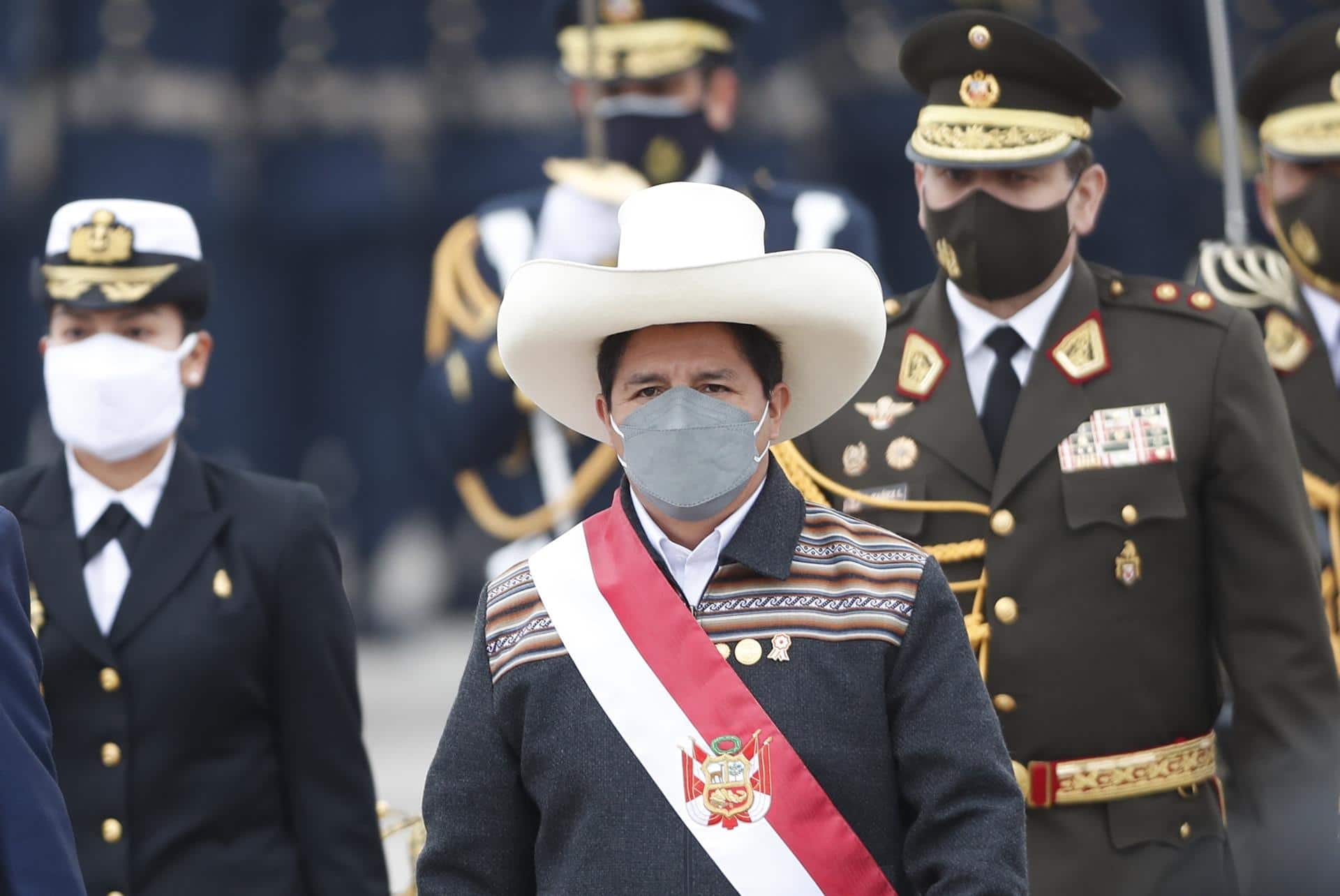 Fiscalía peruana interroga al presidente Pedro Castillo