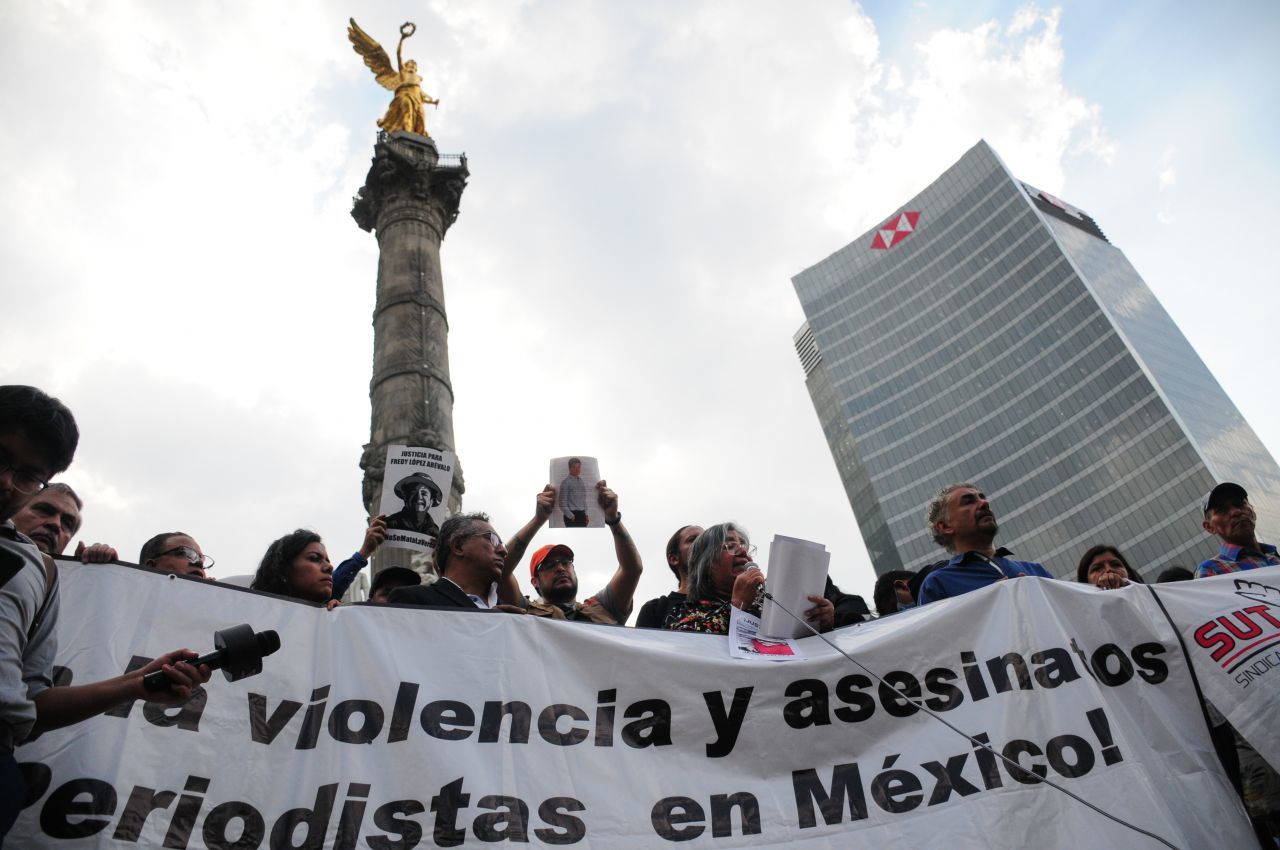 Congresistas de EUA repudian asesinato de periodista en México