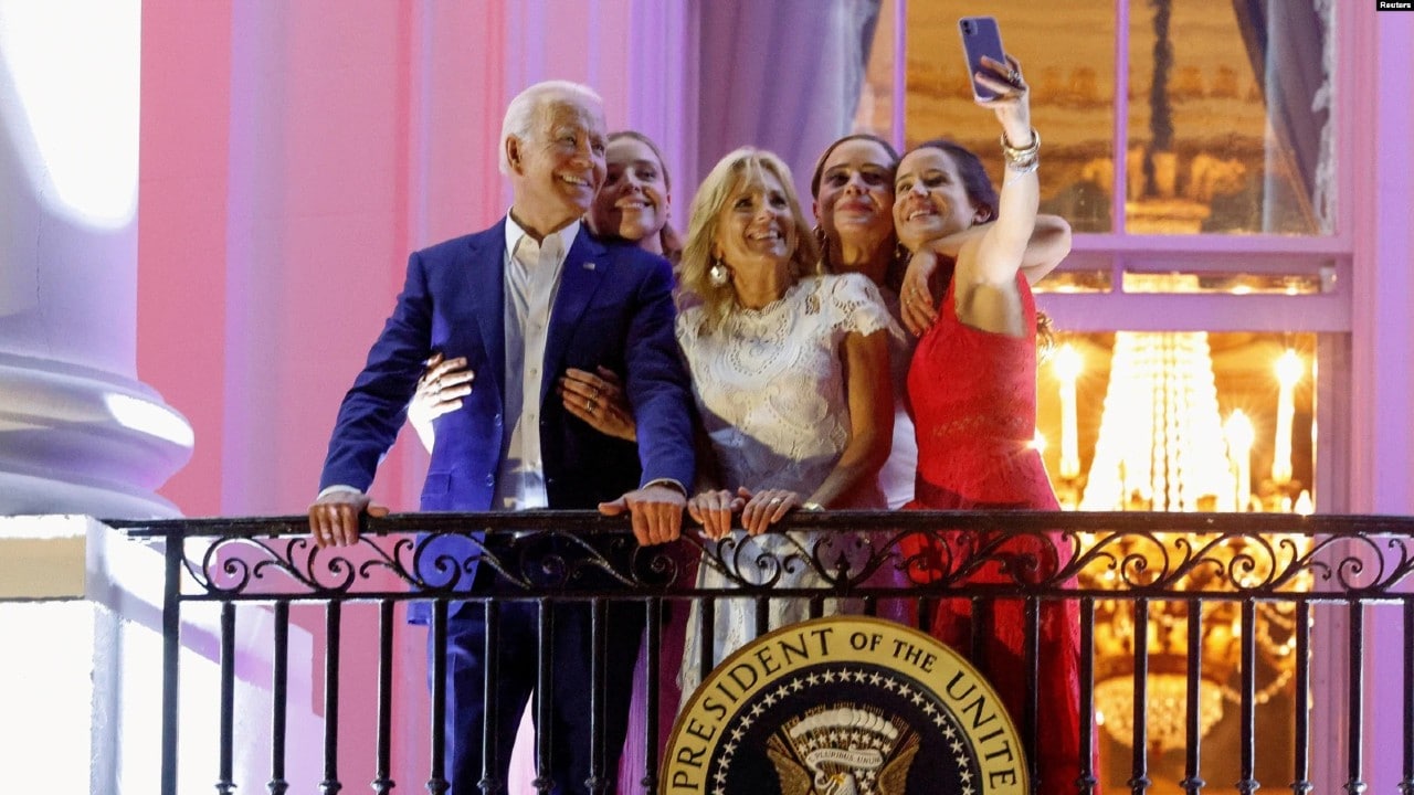 Rusia prohíbe a esposa e hija de Biden y a otros 23 estadounidenses entrar a su territorio
