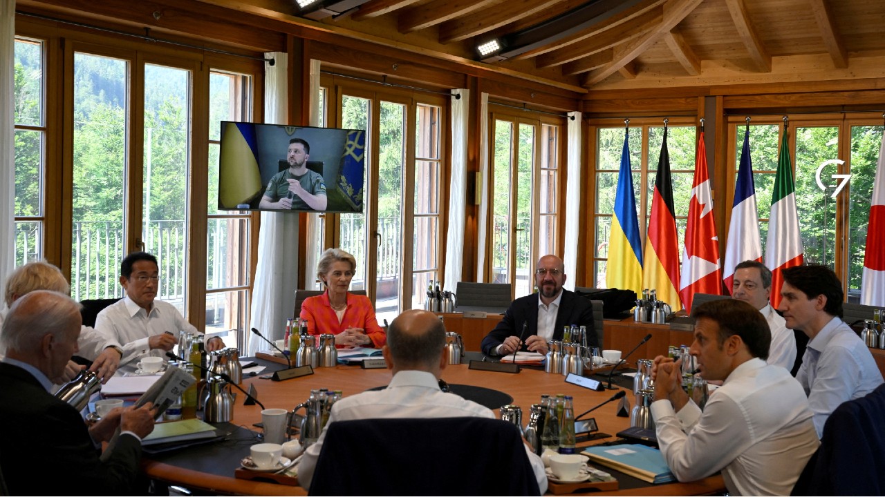 Zelenski pide al G7 sistemas de defensa, ayuda a la reconstrucción y al trigo