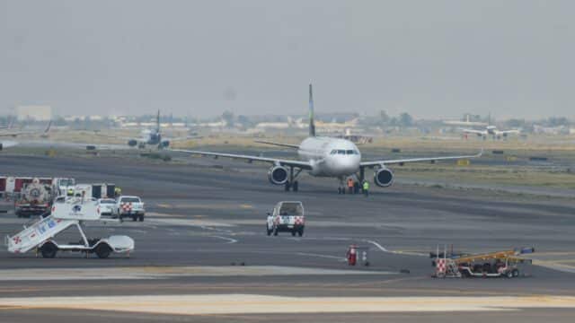 La Administración Federal de Aviación de Estados Unidos, pospuso indefinidamente la revisión de seguridad aeronáutica para que el Aeropuerto Internacional de la Ciudad de México (AICM) recupere la categoría 1.