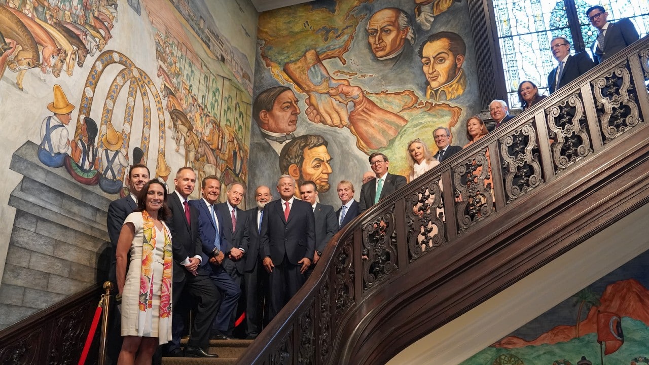 AMLO con empresarios en el Instituto Cultural Mexicano, en Washington