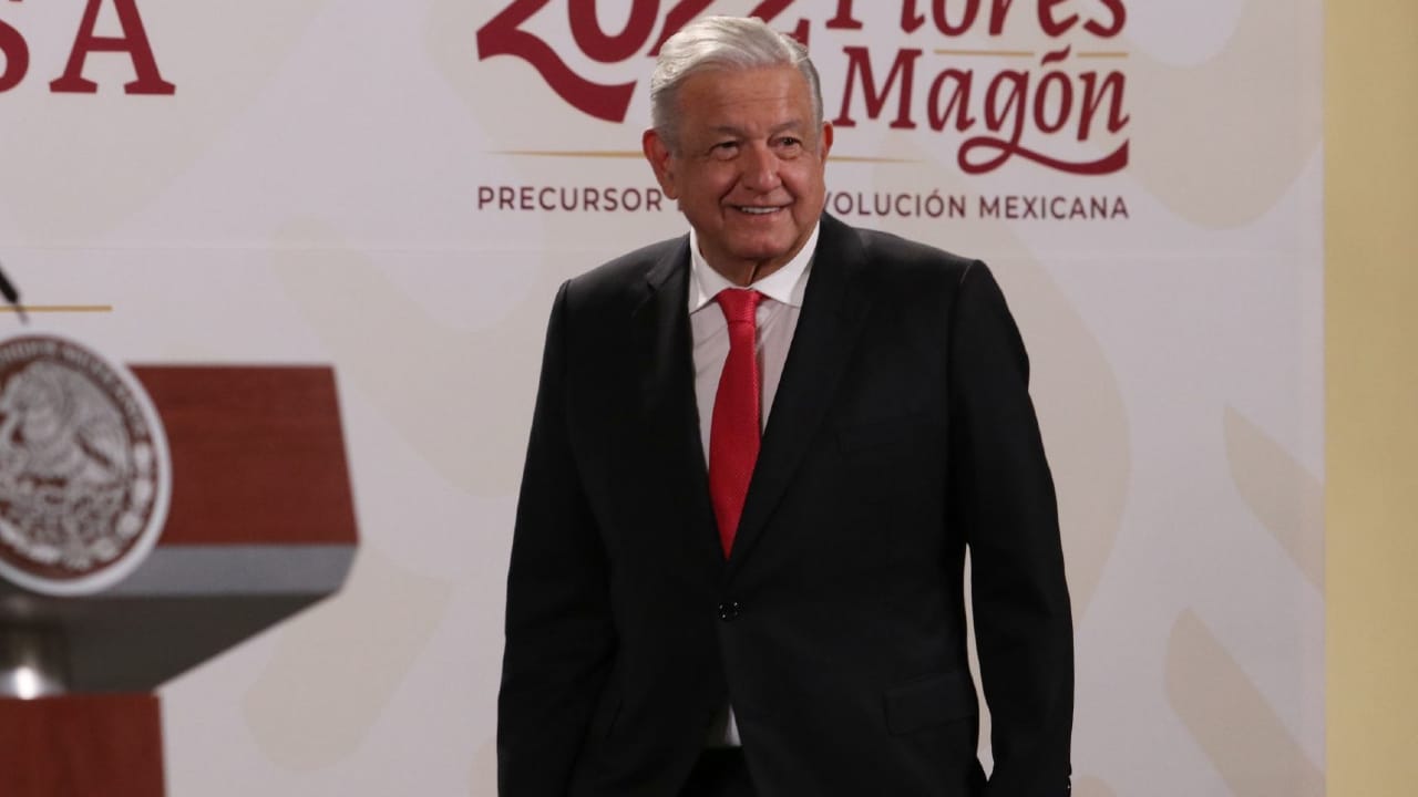 El presidente Andrés Manuel López Obrador, durante su conferencia mañanera en Palacio Nacional