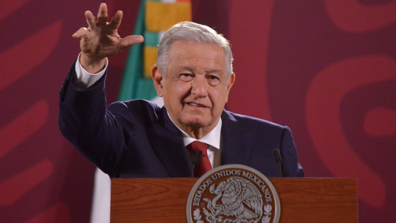 El presidente Andrés Manuel López Obrador durante la conferencia mañanera en Palacio Nacional