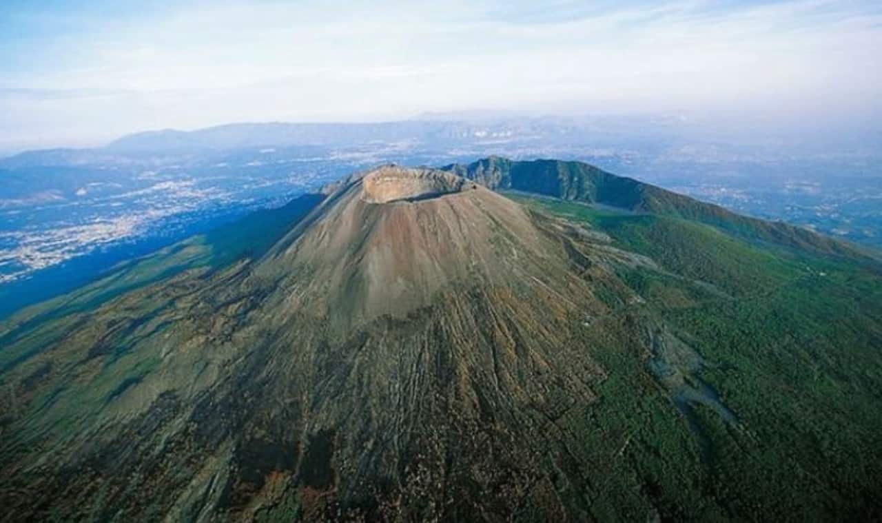 Italia: Turista cae al cráter del volcán Vesubio por selfie