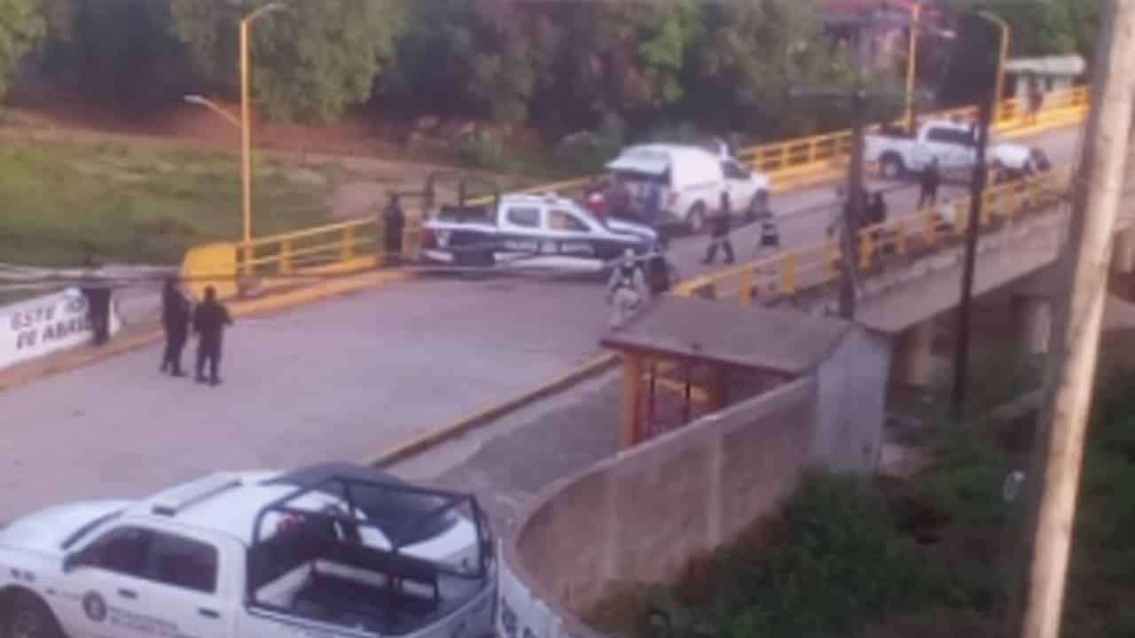 Cuelgan dos cuerpos en puente de San Marcos, Guerrero