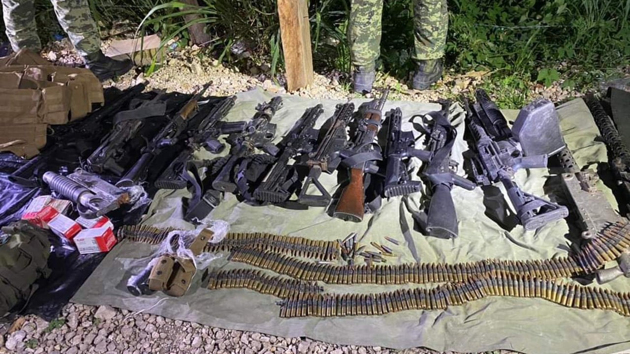 Sedena asegura arsenal en 2 operativos diferentes en Chiapas; hay 3 detenidos.