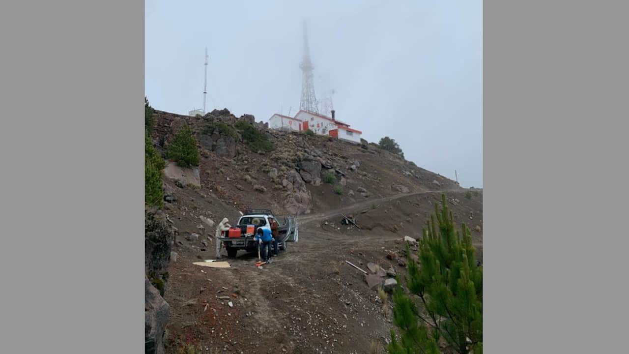 Tercer GPS en el Complejo Volcánico de Colima (Twitter: @CUEV_UdeC)