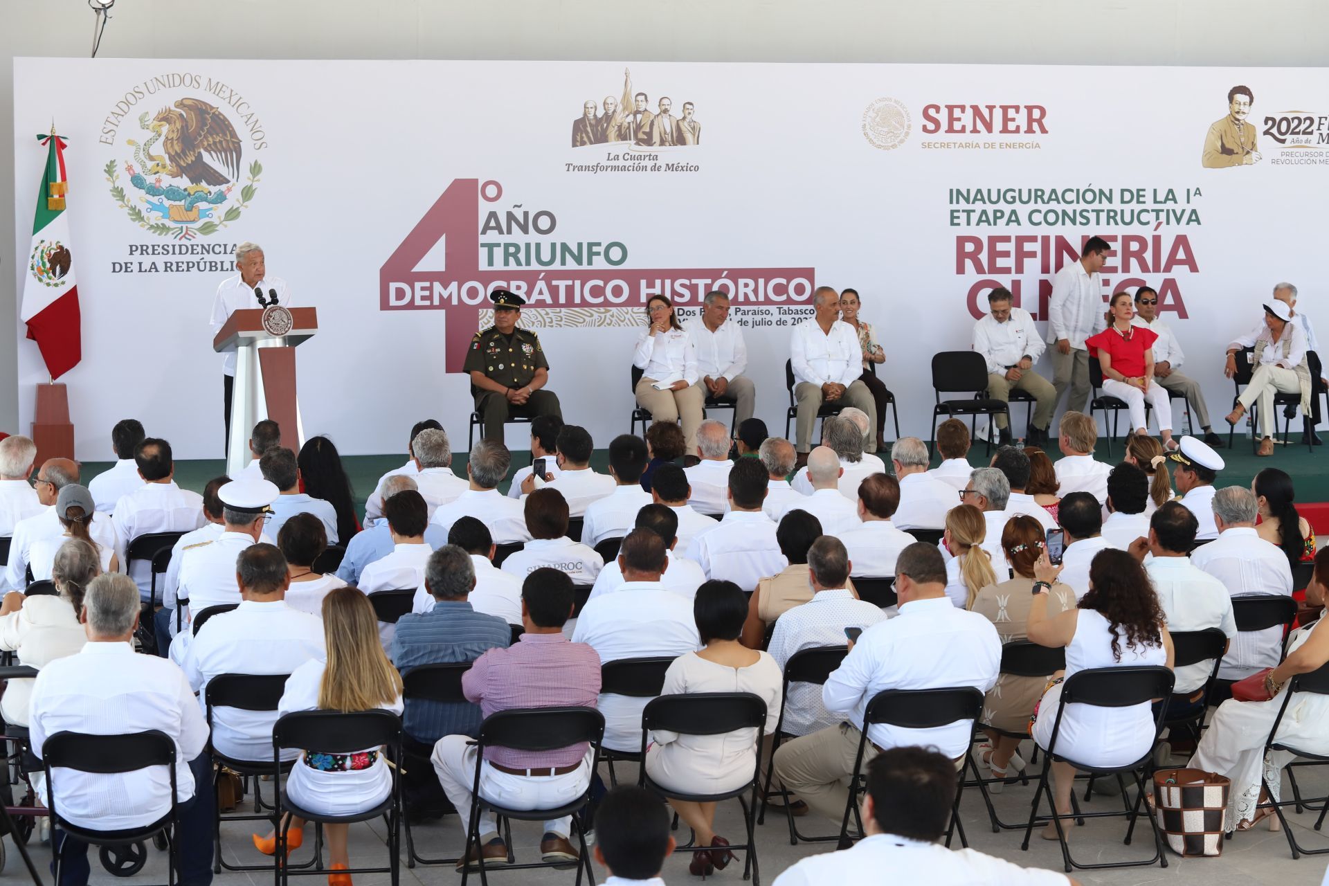 El presidente Andrés Manuel López Obrador inauguró la primera etapa constructiva de la refinería “Olmeca” Dos Bocas donde también ofreció un mensaje a la nación con motivo del cuarto aniversario de su triunfo en las urnas (Cuartoscuro)