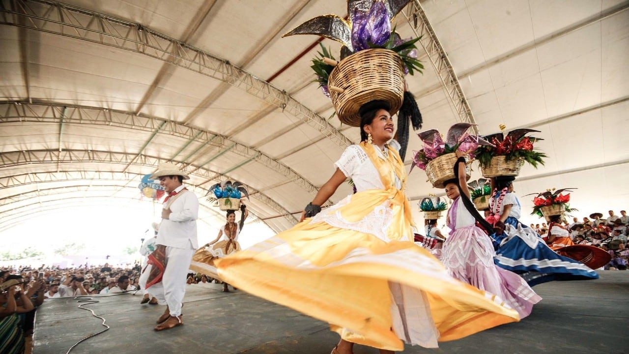 Inicia fiesta de la Guelaguetza 2022 en Oaxaca tras dos años de pandemia.