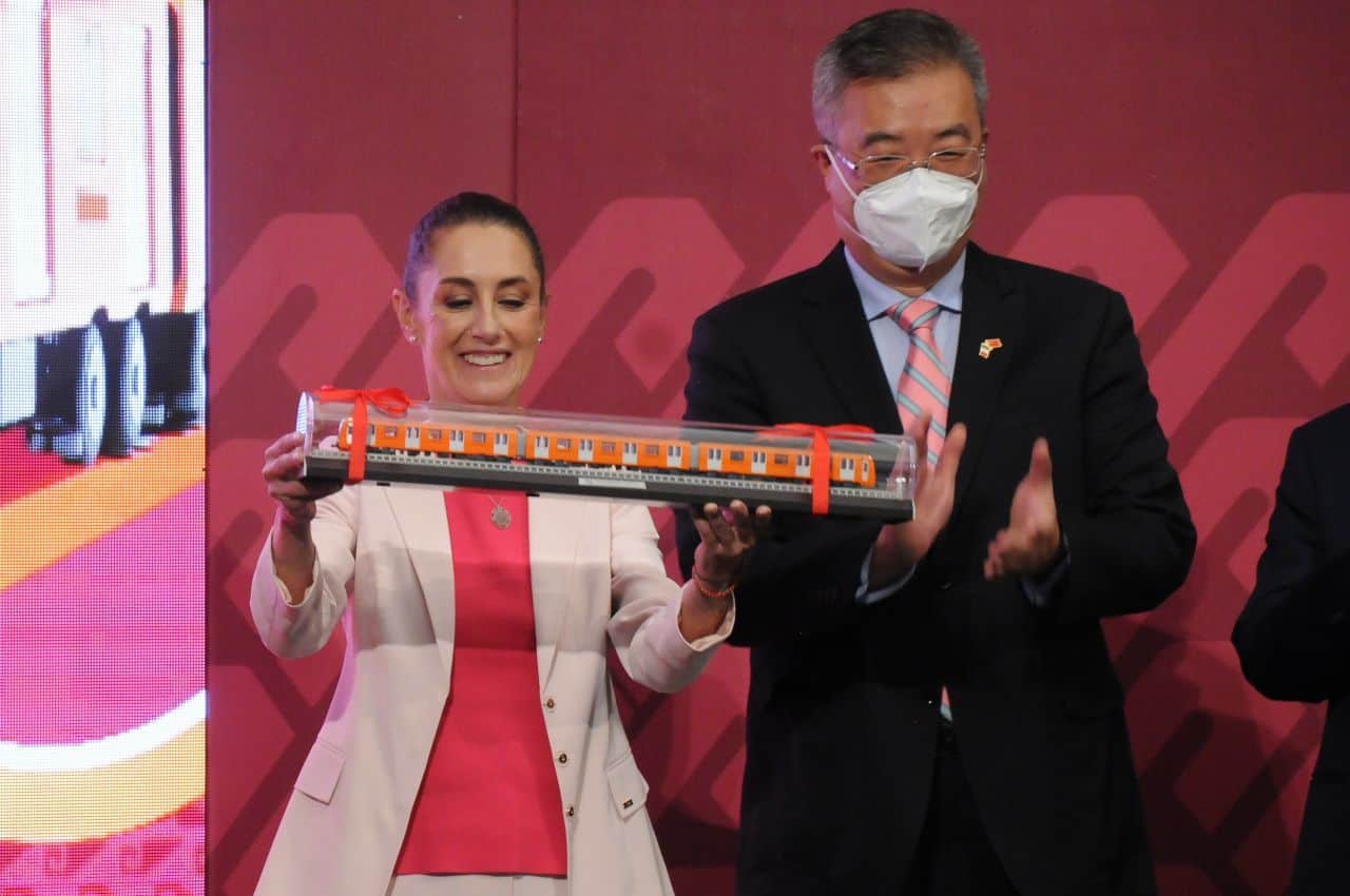La jefa de gobierno de la CDMX, Claudia Sheinbaum, anunció el envío del primer tren que formará parte de la rehabilitación de la L1 del Metro (Cuartoscuro)