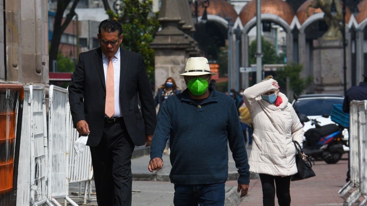 México registra 28 muertes y 24,610 contagios de COVID-19 en las últimas 24 horas.