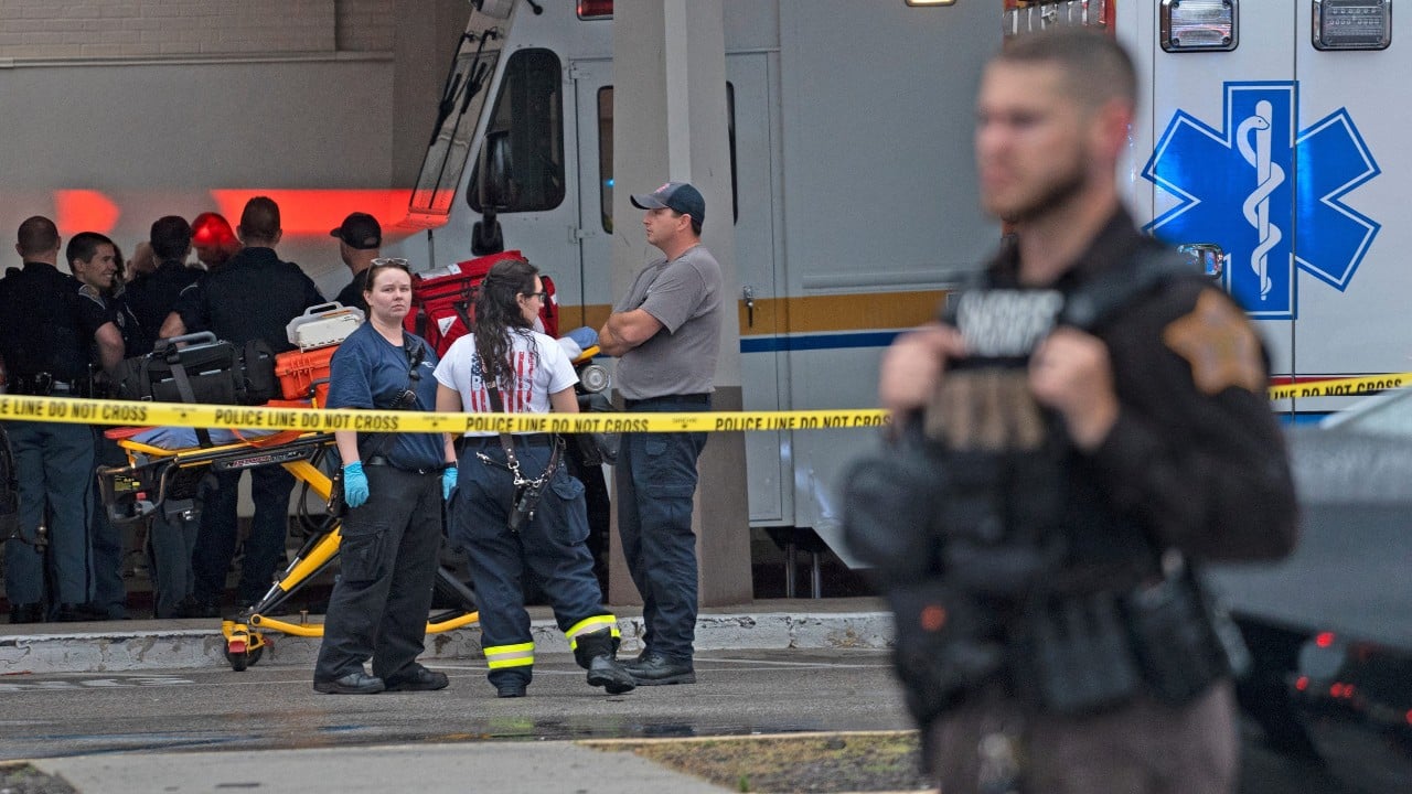 Nuevo tiroteo en centro comercial en Indiana, EUA, deja al menos 4 muertos. Fuente: Reuters