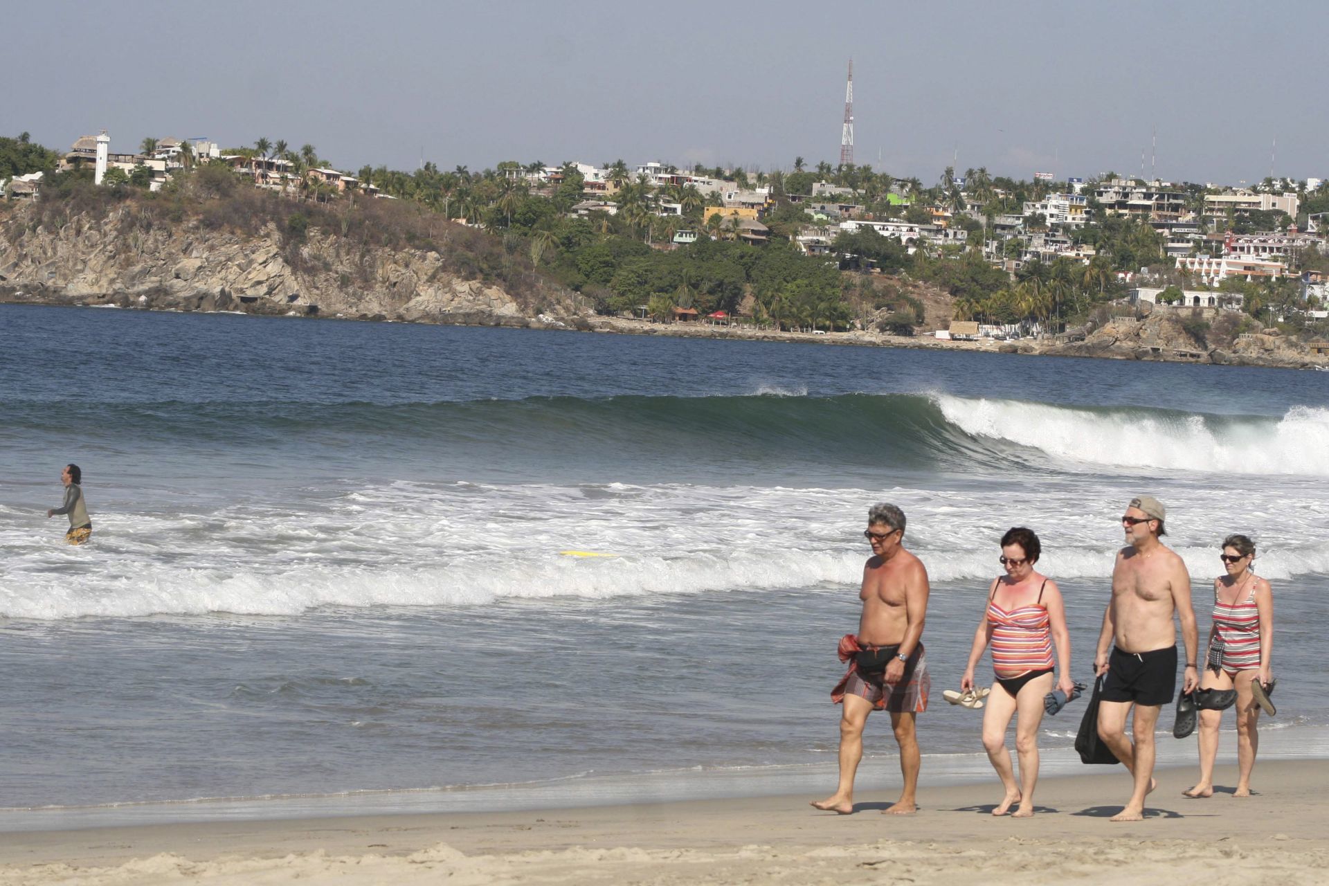 Turistas en playas de Puerto Escondido, Oaxaca (Cuartoscuro)