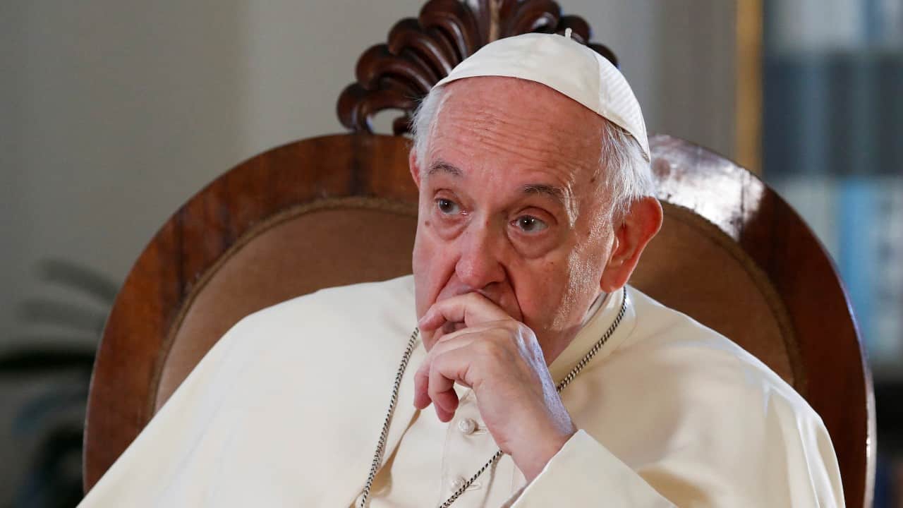 Asesinato de Shinzo Abe, 'un acto sin sentido', lamenta el papa Francisco