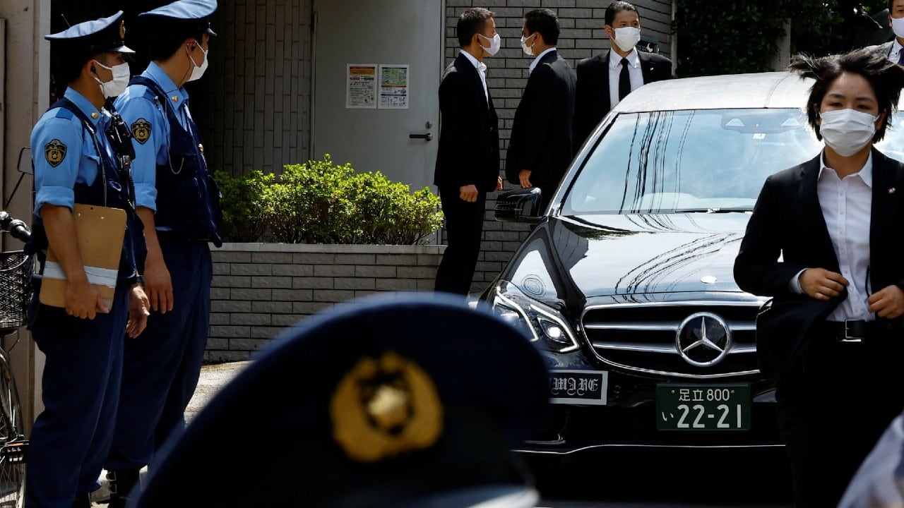 Llega a Tokio el coche fúnebre con los restos Shinzo Abe, exprimer ministro de Japón