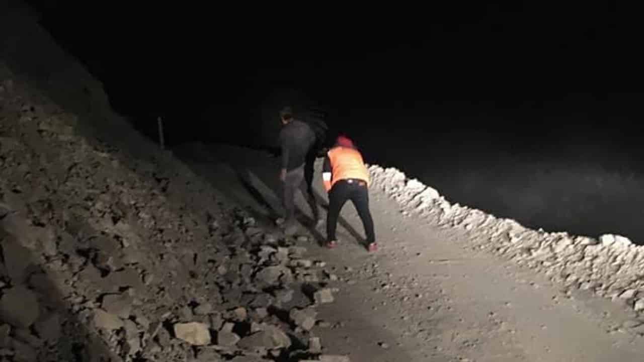 Sismo de magnitud 5.5 sacude los Andes de Perú, reportan daños materiales.