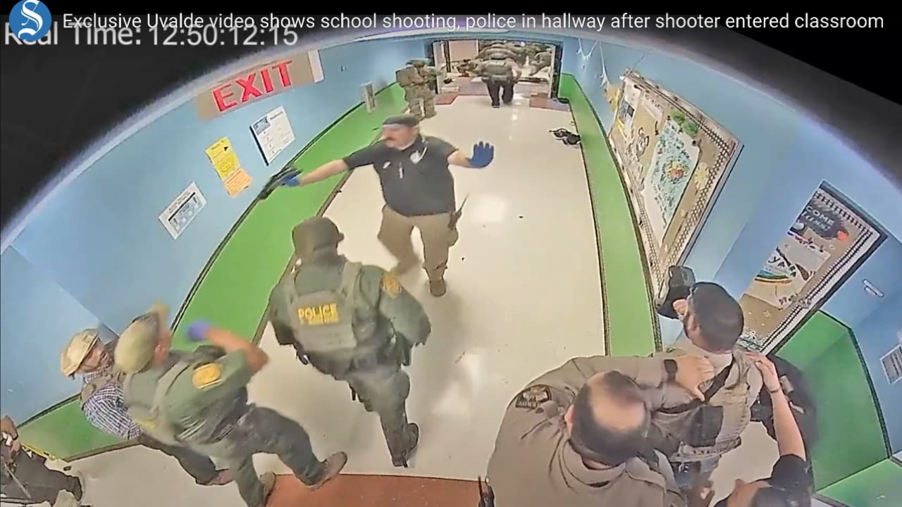 Imágenes del video publicado sobre el tiroteo en la escuela de Uvalde, Texas.