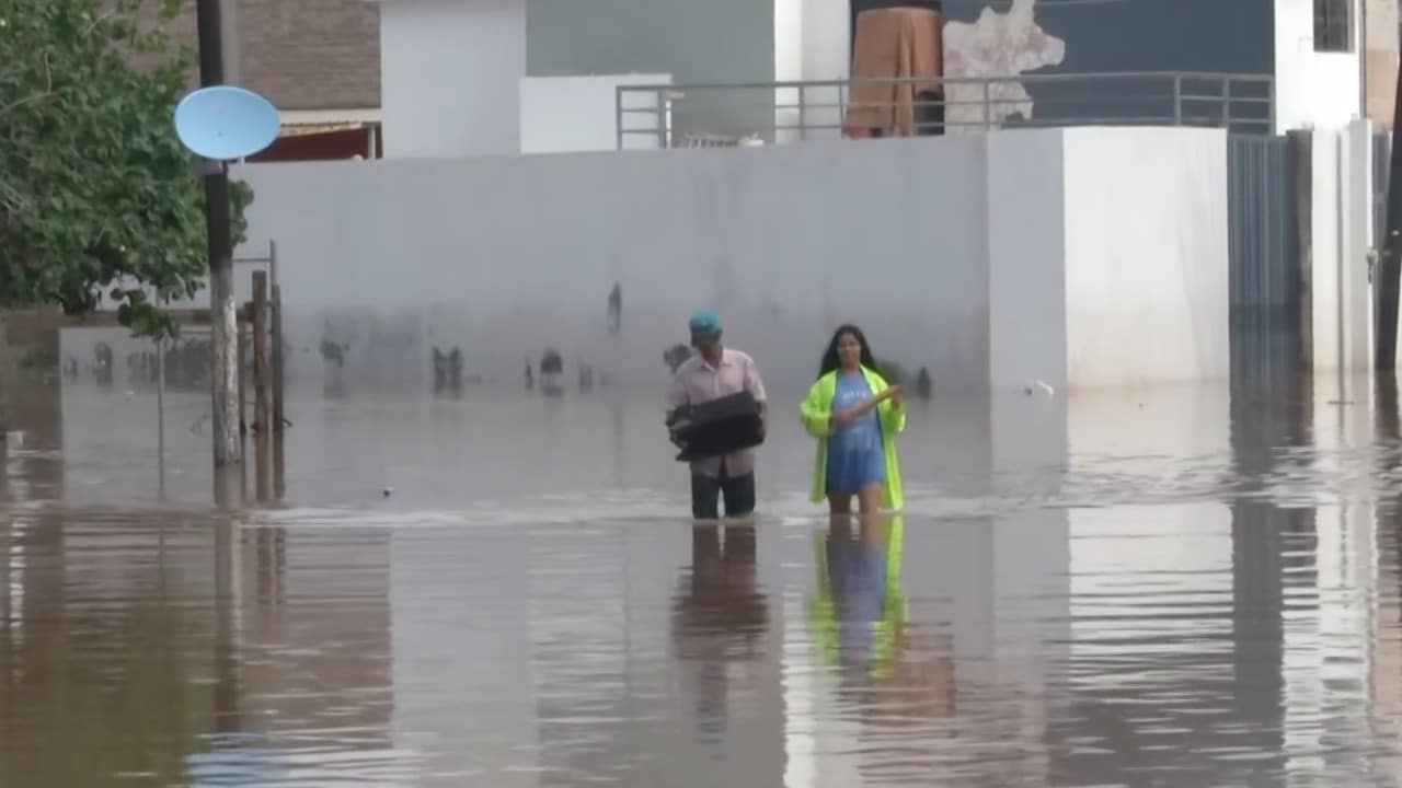 AMLO concluye gira por Sonora y se compromete a auxiliar a los afectados por inundaciones