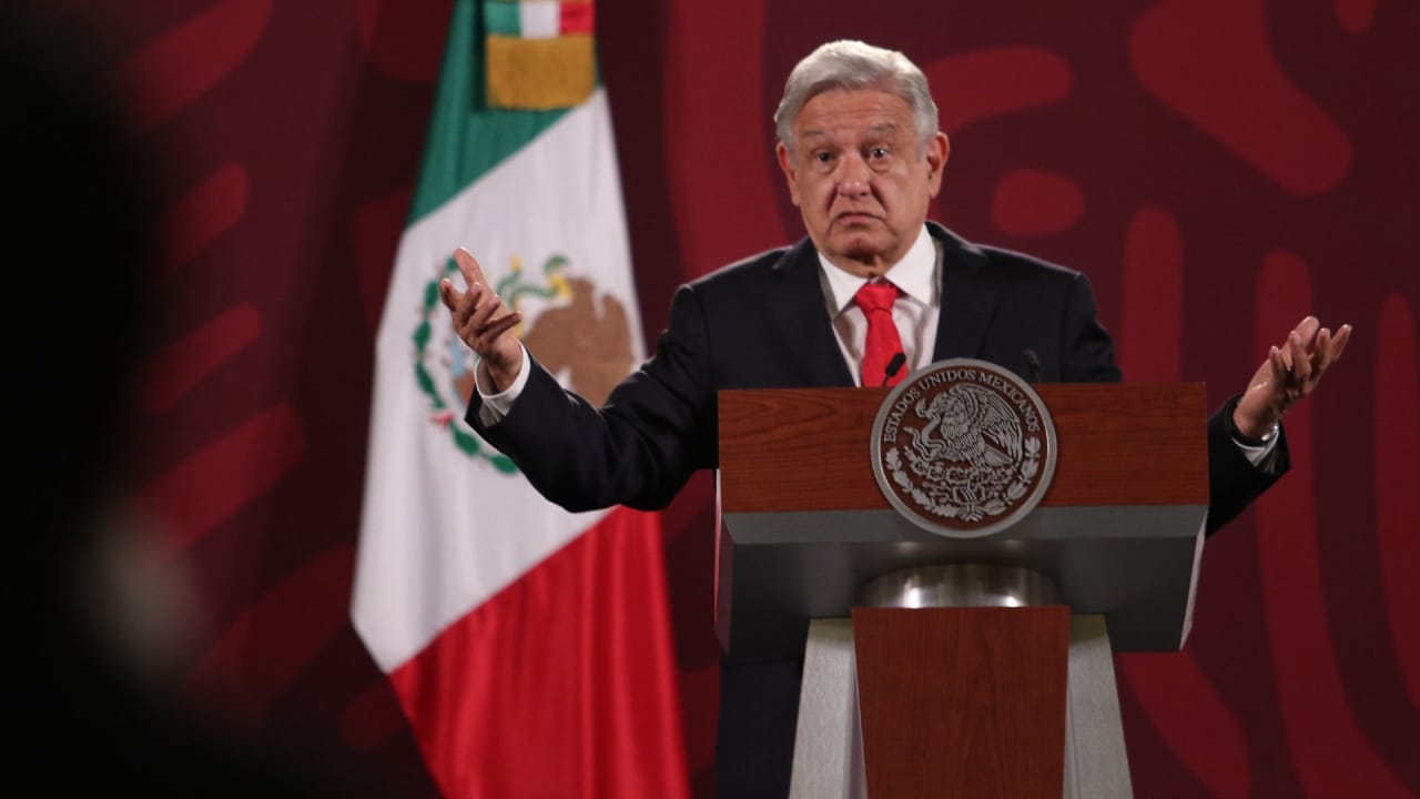 El presidente de México, Andrés Manuel López Obrador (AMLO), durante su conferencia mañanera desde Palacio Nacional.