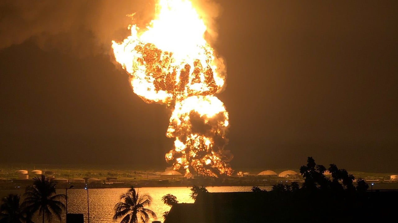 Colapsa un segundo tanque petrolero en grave incendio en Matanzas, Cuba