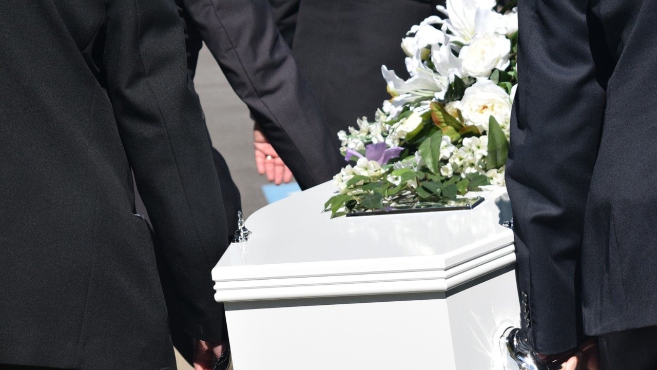 Niña seguía viva durante su funeral, fue declarada muerta en San Luis Potosí