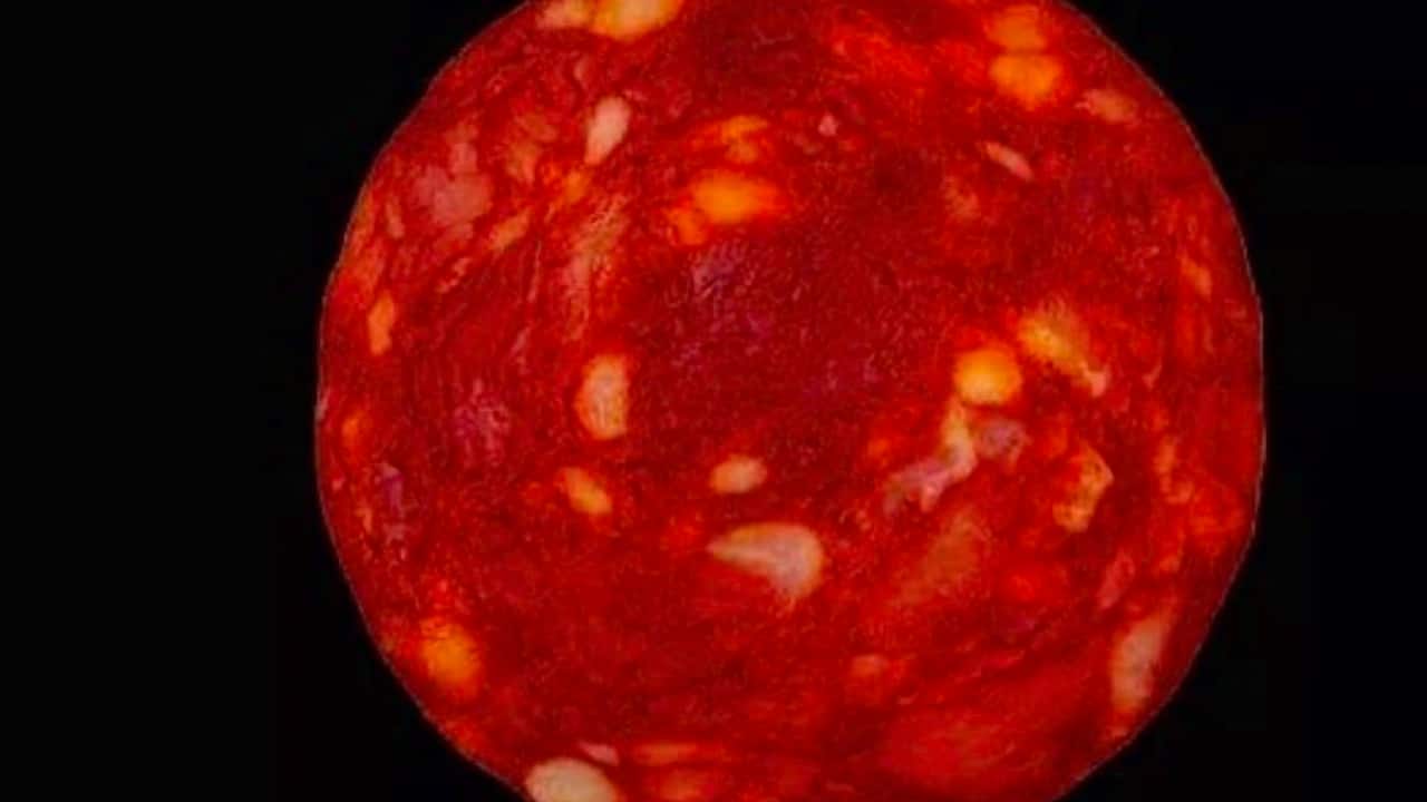 Físico presenta foto de rodaja de chorizo en vez de una estrella