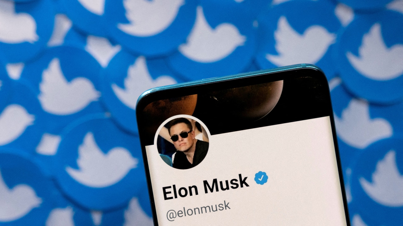 Imagen que muestra la cuenta de Twitter de Elon Musk. Fuente: Reuters