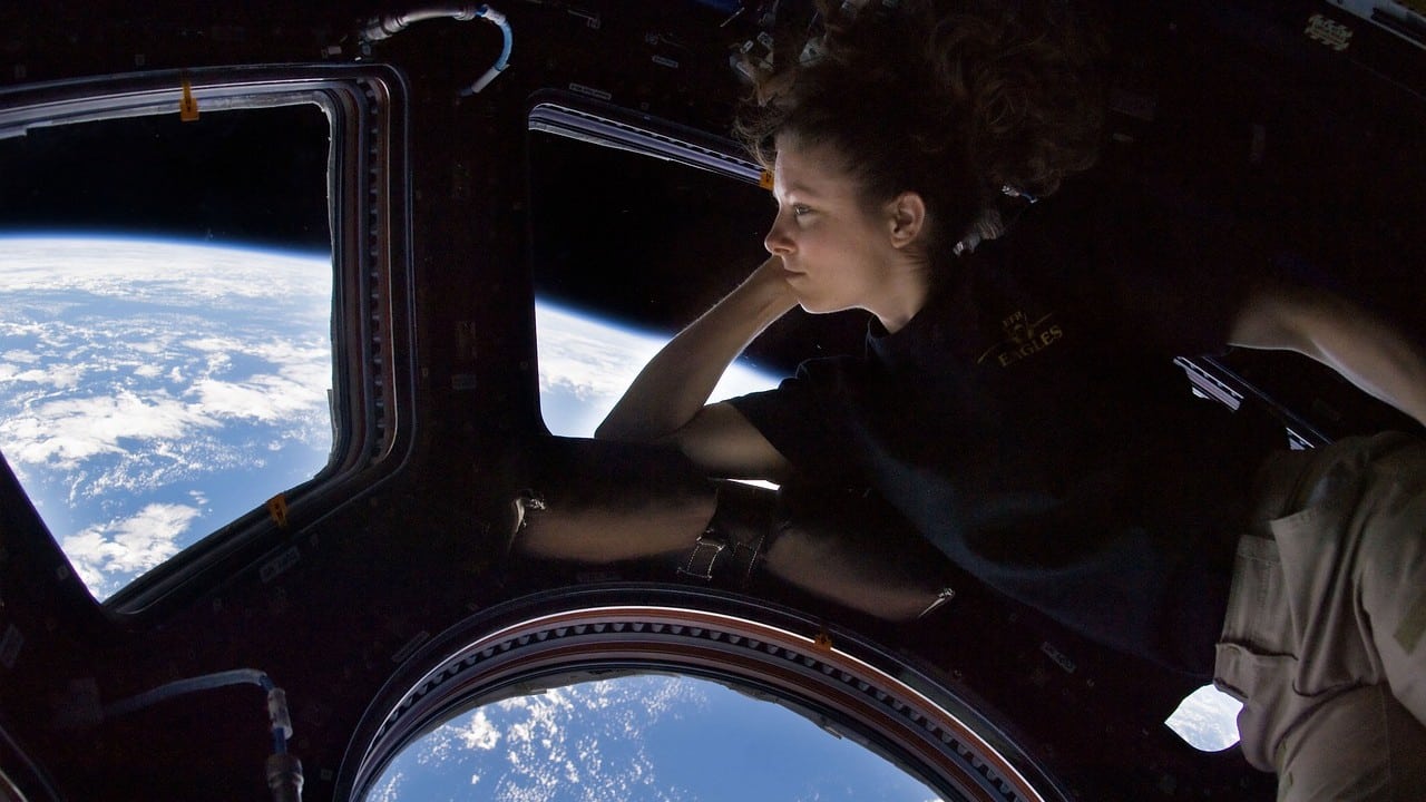 mujeres, astronautas, menstruación, espacio, imagen ilustrativa