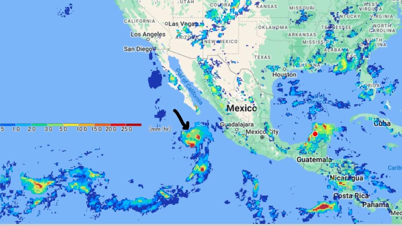 Se forma la tormenta tropical Howard en Baja California Sur.