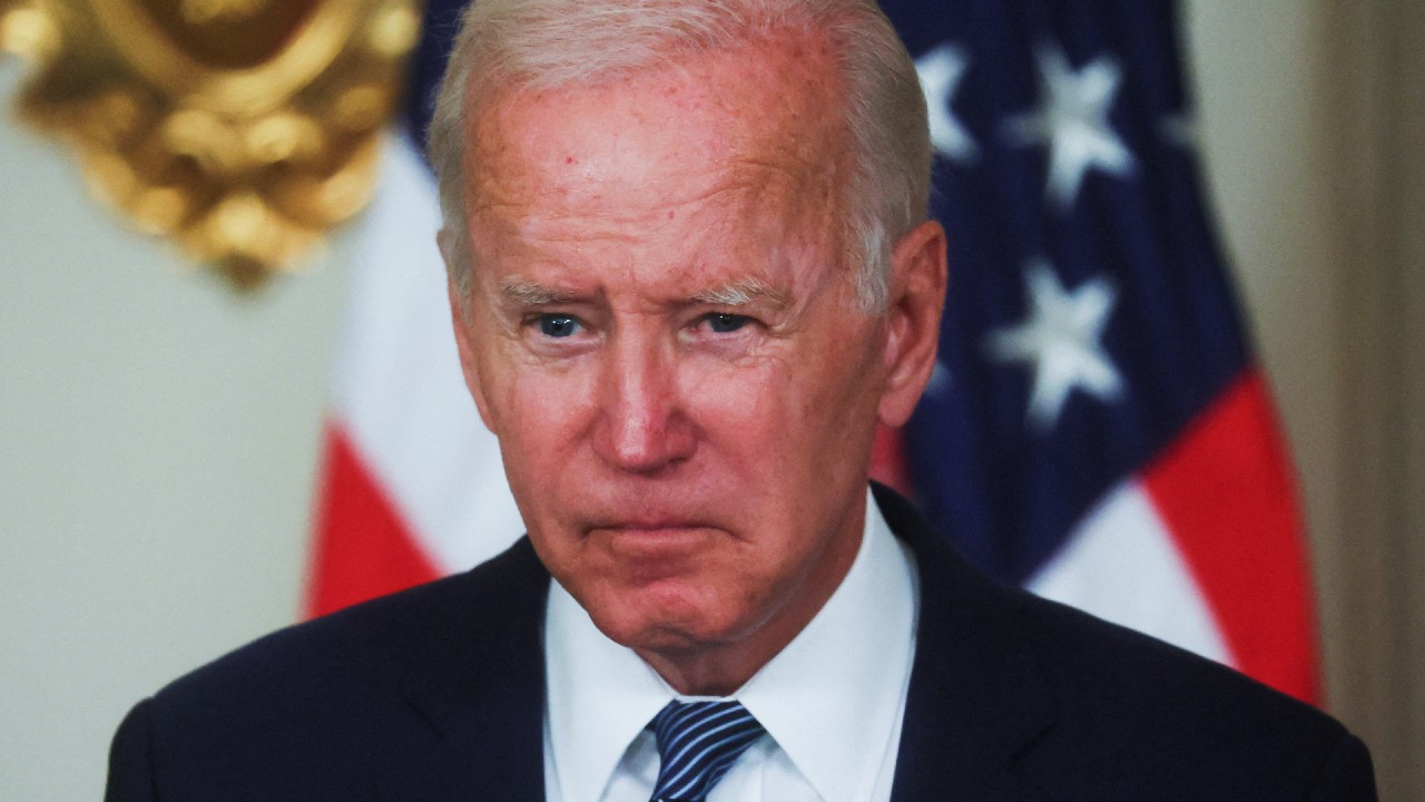 Biden ordena bombardear posiciones de ‘milicias proiraníes’ en Siria