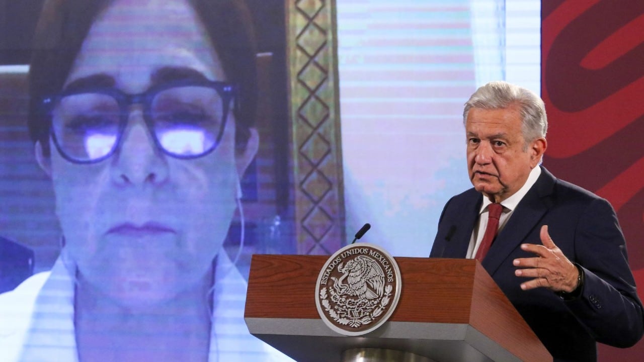 Laura Velázquez durante la conferencia mañanera del presidente López Obrador