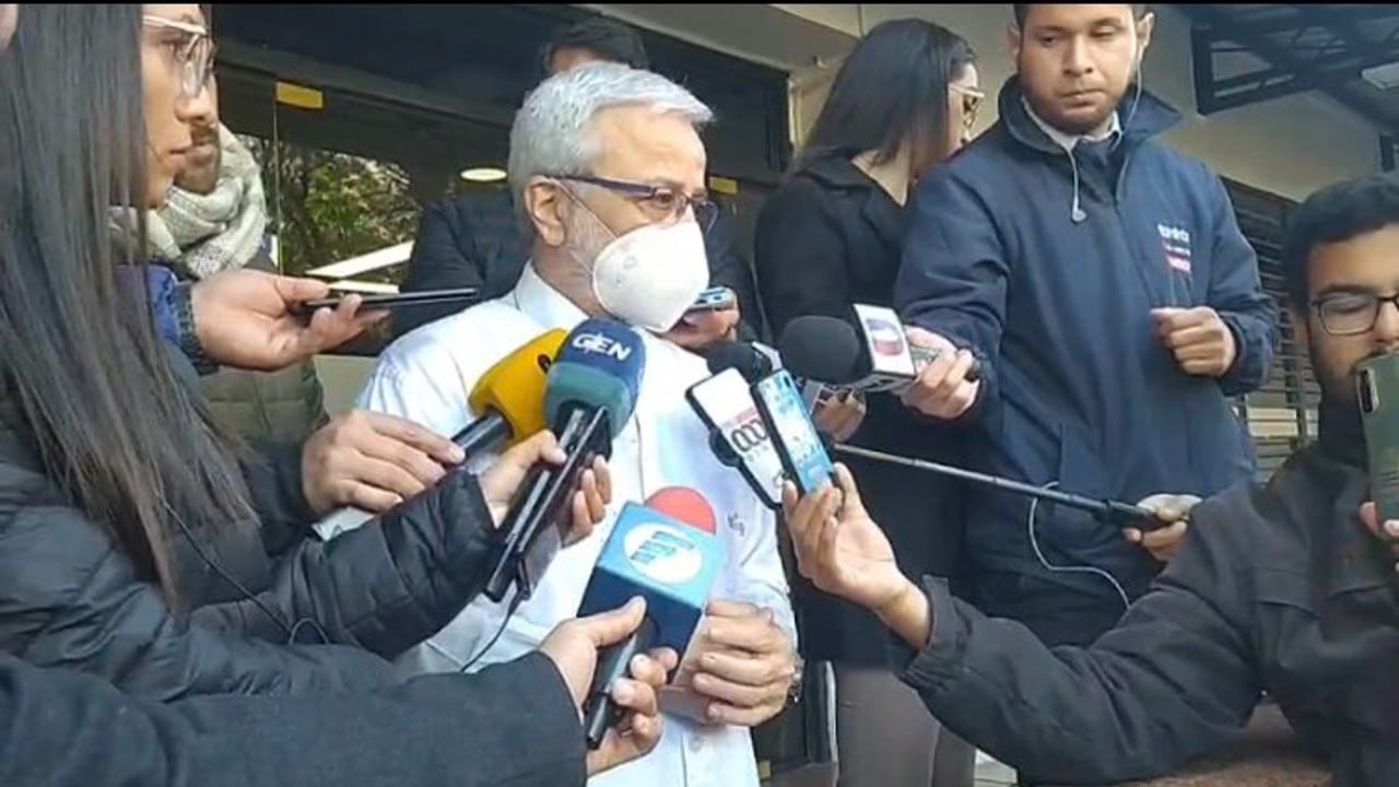 Médico asegura que expresidente de Paraguay muestra "algunos signos positivos".