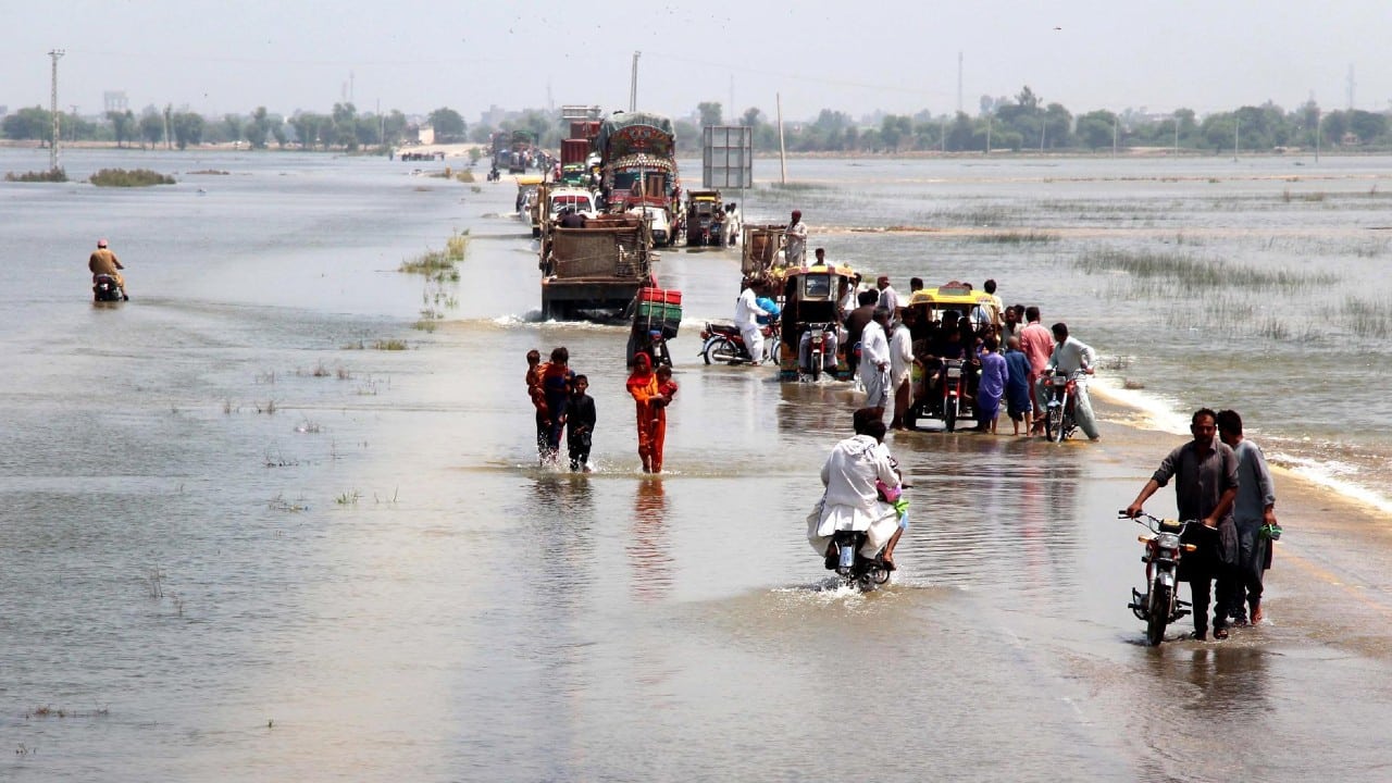 Miles de damnificados por lluvias en Pakistán