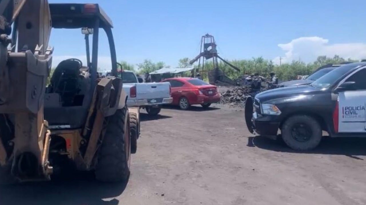 Mineros atrapados tras el derrumbe de una mina en Coahuila (Twitter: @CsNoticias_Coah)