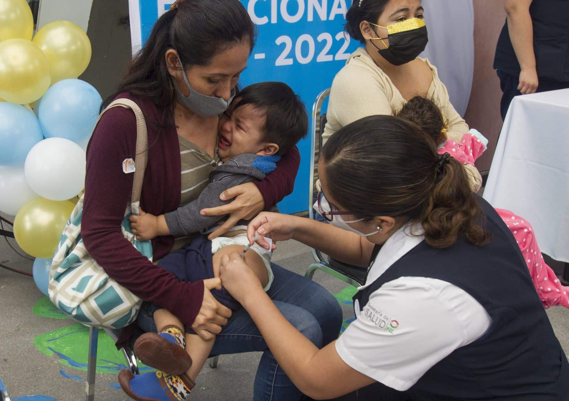 Niños en México no cuentan con esquema de vacunación completo por desabasto de biológicos