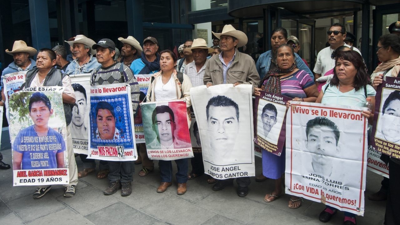 Fotografía de Padres de los 43 normalistas desparecidos de Ayotzinapa.