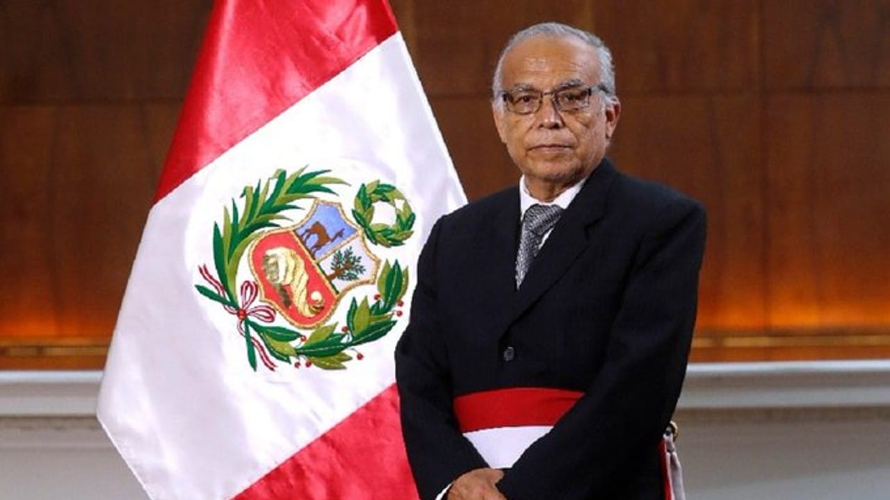 Primer ministro de Perú presenta su renuncia por "razones personales".